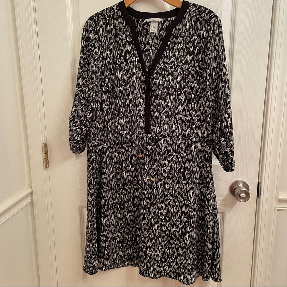 H&M Black & White 3/4 Roll Tab Sleeve Knee Length Polyester Dress Size 12